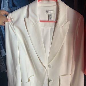 Neumann Marcus white blazer